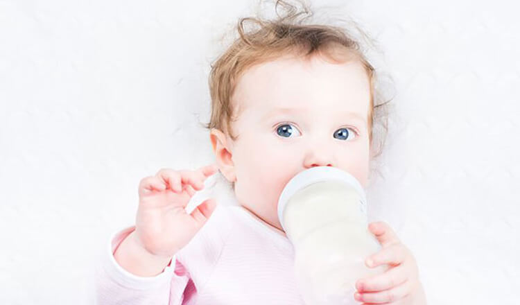 赤ちゃん安心！ミルクに適した水の選び方 | 天然水ウォーターサーバー